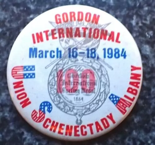 C $54.95 Curling Button/Pin- Gordon International Union Schenectady Albany 100 Mar 1984